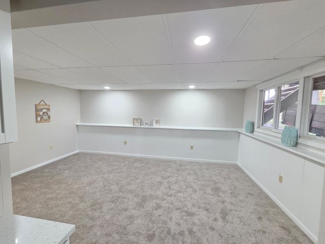 4174 Oakcrest Drive, Vadnais Heights, MN 55127