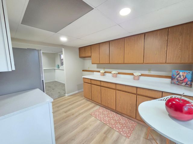 4174 Oakcrest Drive, Vadnais Heights, MN 55127