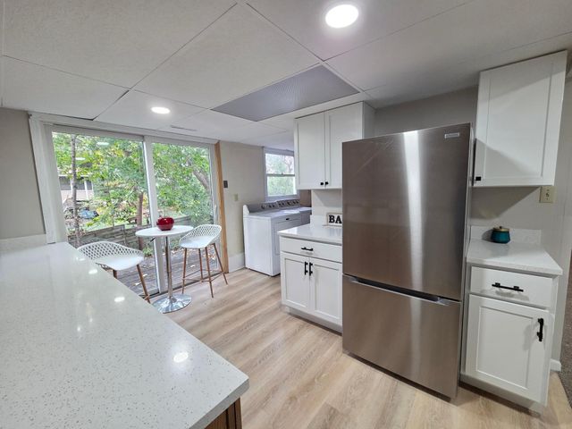 4174 Oakcrest Drive, Vadnais Heights, MN 55127