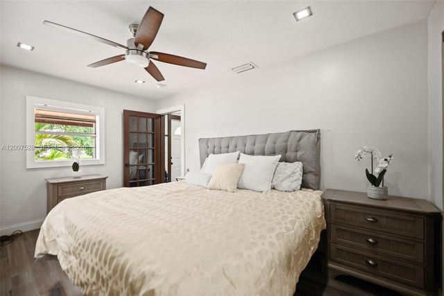 6870 Thomas St, Hollywood, FL 33024