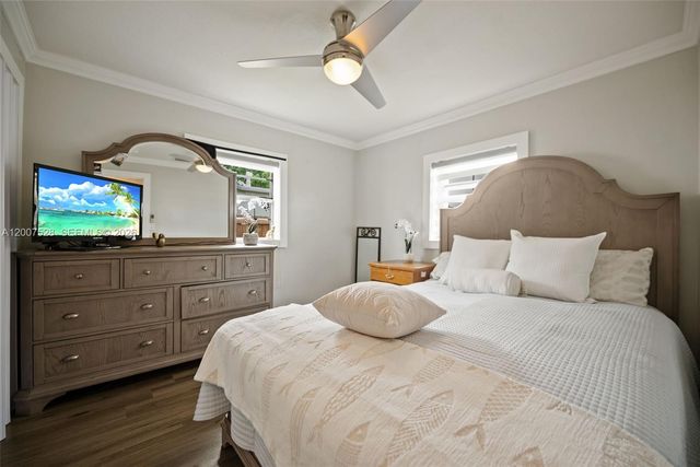 6870 Thomas St, Hollywood, FL 33024