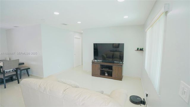 25260 SW 124th Pl, Homestead, FL 33032