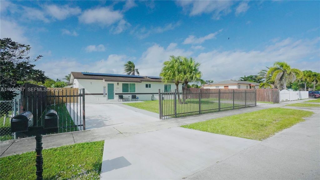 25260 SW 124th Pl, Homestead, FL 33032
