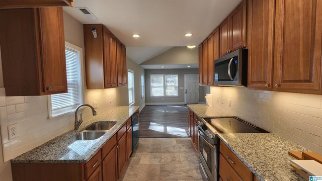 104 CYPRESS STREET, Hueytown, AL 35023