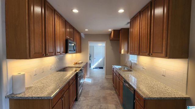 104 CYPRESS STREET, Hueytown, AL 35023