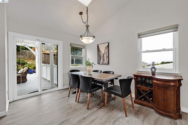 23467 Mona Marie Ct, Hayward, CA 94541