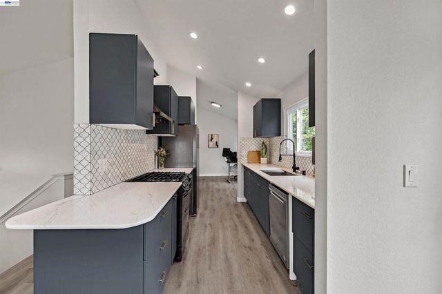 23467 Mona Marie Ct, Hayward, CA 94541