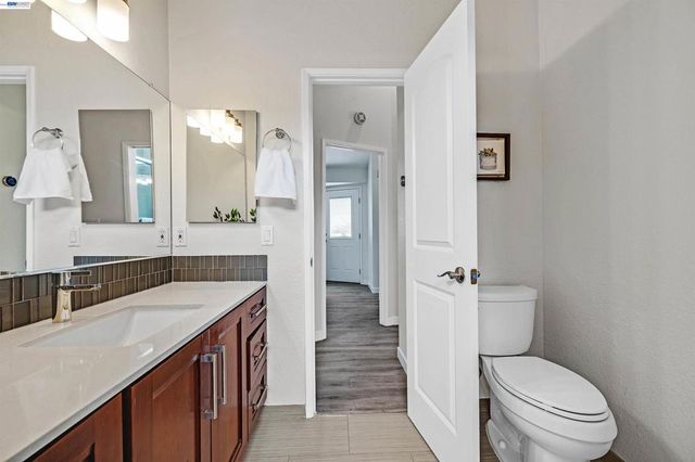 23467 Mona Marie Ct, Hayward, CA 94541
