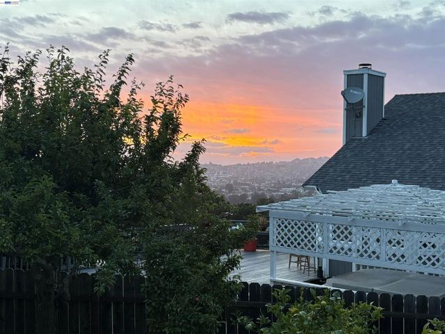 23467 Mona Marie Ct, Hayward, CA 94541