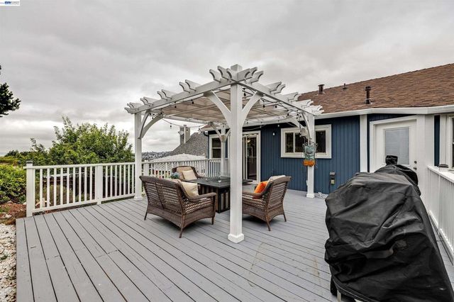 23467 Mona Marie Ct, Hayward, CA 94541