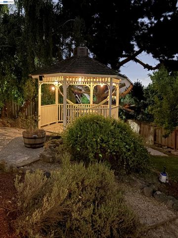 23467 Mona Marie Ct, Hayward, CA 94541