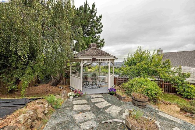 23467 Mona Marie Ct, Hayward, CA 94541
