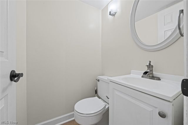 593 Tollis Pkwy 4-32, Broadview Heights, OH 44147
