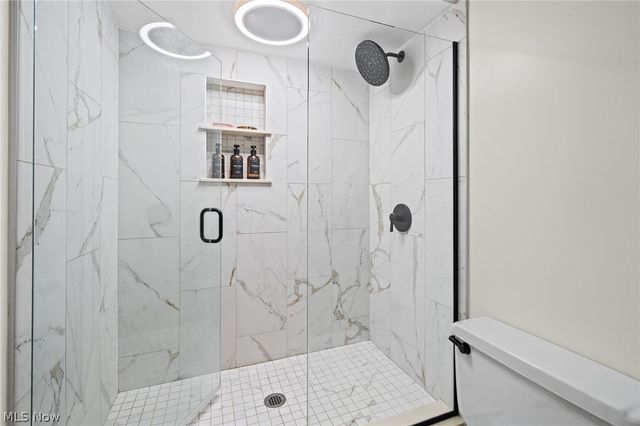 593 Tollis Pkwy 4-32, Broadview Heights, OH 44147