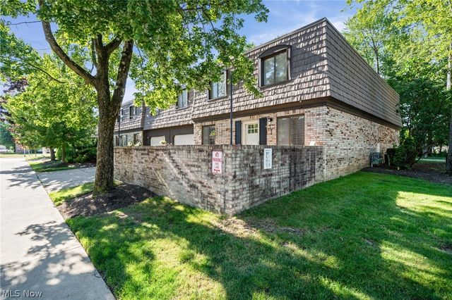 593 Tollis Pkwy 4-32, Broadview Heights, OH 44147