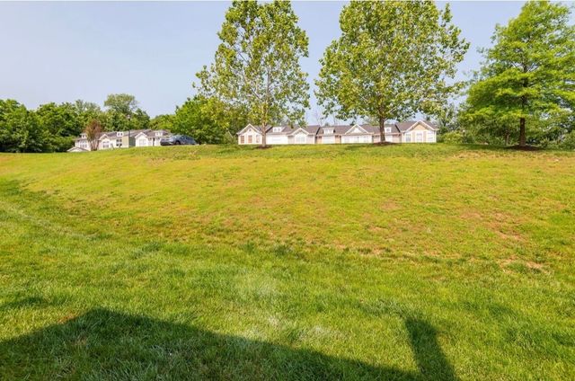 310 Shadow Glen Dr, Nashville, TN 37211