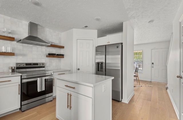 310 Shadow Glen Dr, Nashville, TN 37211