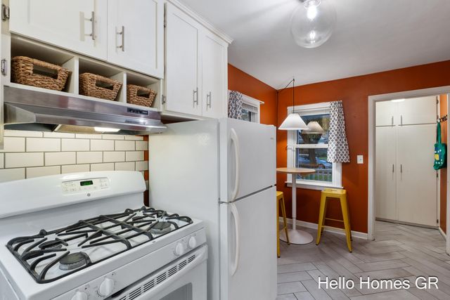 223 Leyden Avenue Sw, City Of Grand Rapids, MI 49504