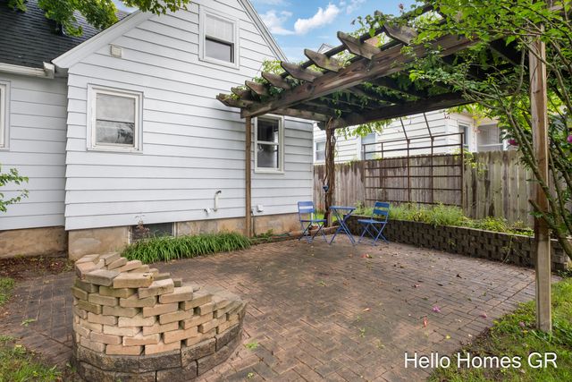 223 Leyden Avenue Sw, City Of Grand Rapids, MI 49504