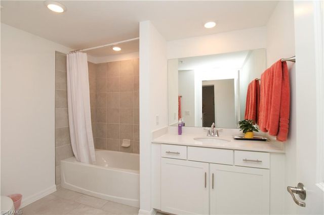 5739 Oakmont CT 8412, Other, FL 34142