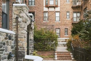 160-15 Powells Cove Boulevard A304, Beechhurst, NY 11357