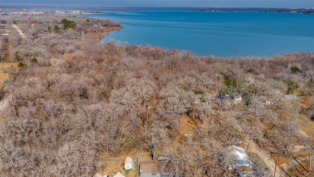 103 E 8th Street, Shady Shores, TX 76208