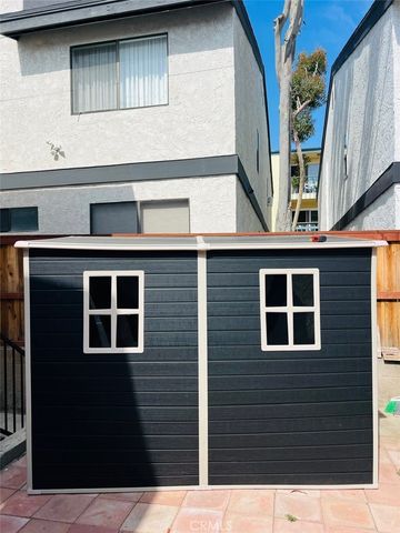 124 Lyndon Street, Hermosa Beach, CA 90254