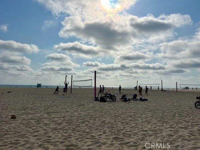 124 Lyndon Street, Hermosa Beach, CA 90254