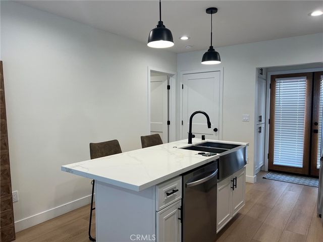 124 Lyndon Street, Hermosa Beach, CA 90254