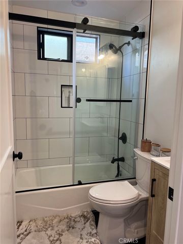 124 Lyndon Street, Hermosa Beach, CA 90254