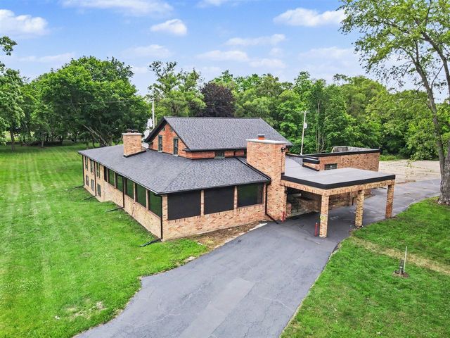 675 10th Street, Plainwell, MI 49080