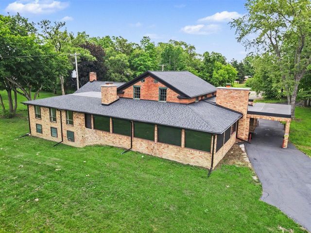 675 10th Street, Plainwell, MI 49080