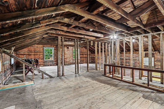 675 10th Street, Plainwell, MI 49080