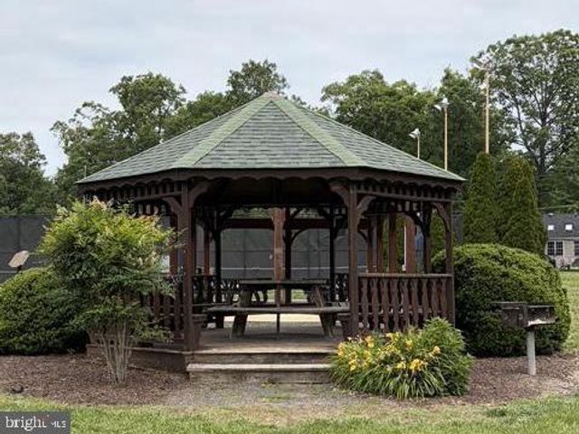 604 YORKTOWN BLVD, Locust Grove, VA 22508