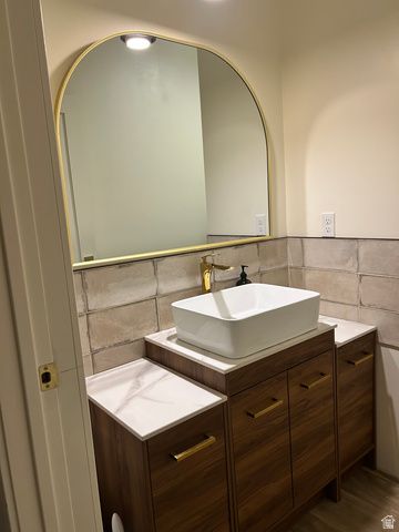 71 S 200 ST, Midway, UT 84049