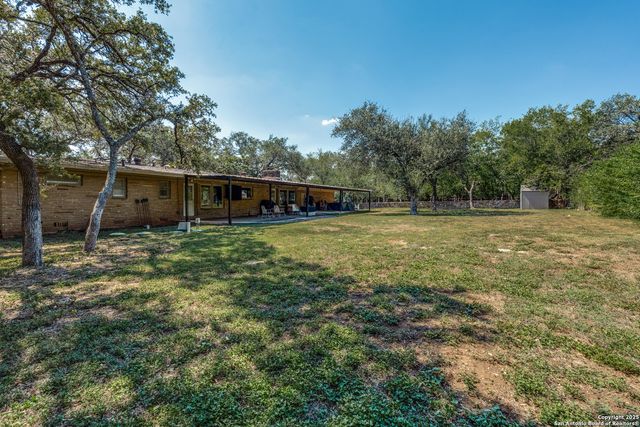 125 Sunway Dr, San Antonio, TX 78232