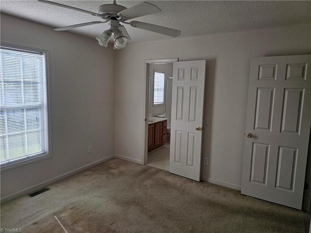 130 Cloverfield Court, Winston-salem, NC 27127