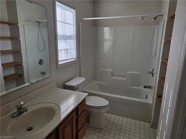 130 Cloverfield Court, Winston-salem, NC 27127