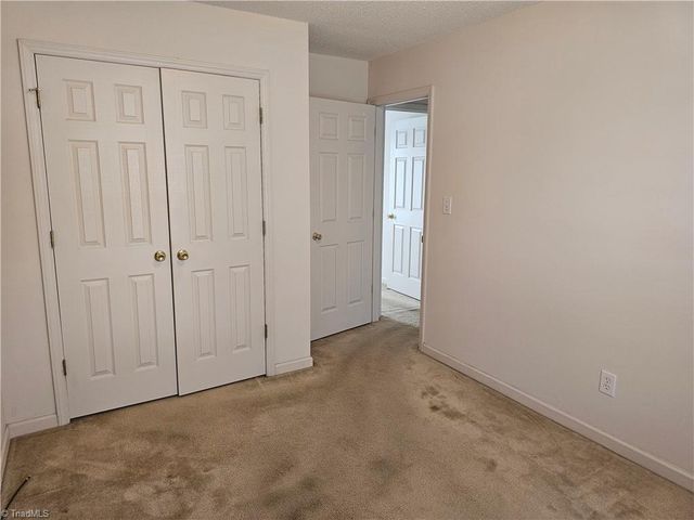 130 Cloverfield Court, Winston-salem, NC 27127