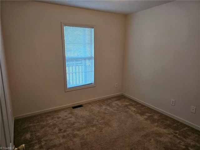 130 Cloverfield Court, Winston-salem, NC 27127
