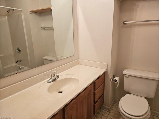 130 Cloverfield Court, Winston-salem, NC 27127