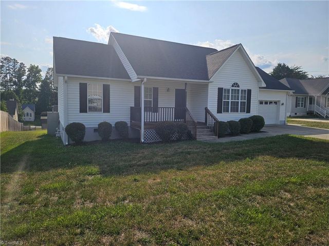 130 Cloverfield Court, Winston-salem, NC 27127