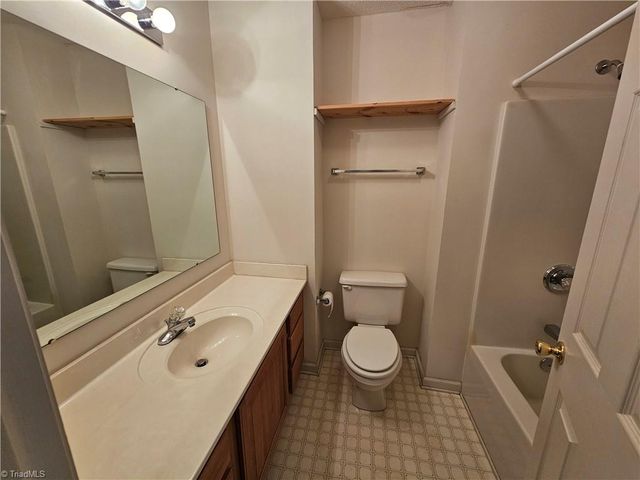 130 Cloverfield Court, Winston-salem, NC 27127