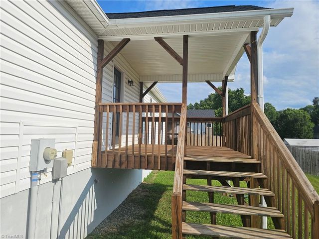 130 Cloverfield Court, Winston-salem, NC 27127