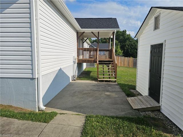 130 Cloverfield Court, Winston-salem, NC 27127
