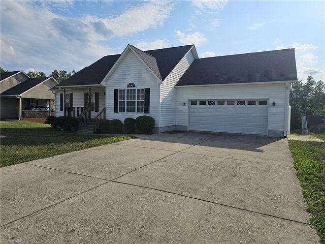 130 Cloverfield Court, Winston-salem, NC 27127