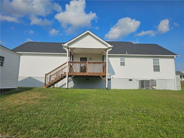 130 Cloverfield Court, Winston-salem, NC 27127