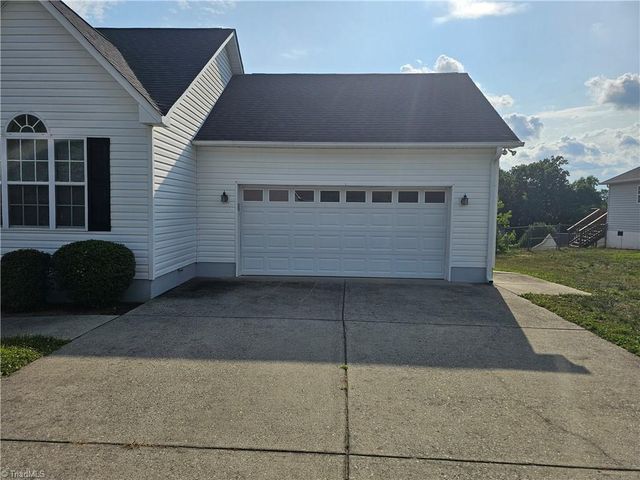 130 Cloverfield Court, Winston-salem, NC 27127