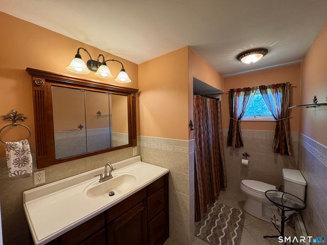 13 Trading Cove Drive, Norwich, CT 06360