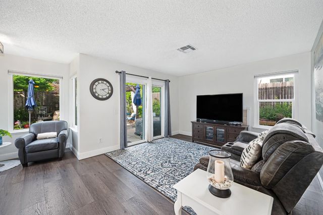 3411 Stoney Rd, Rocklin, CA 95765